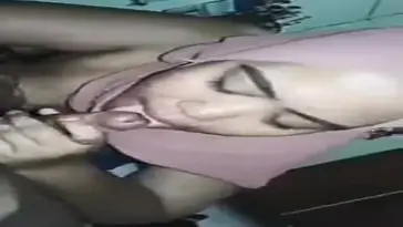 Bokep Jilbab Pink Kulum Kontol Gede Rakus Viral poster