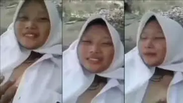 Bokep Ngewe Gadis SMA di Batu Sungai Jembutnya Sudah Lebat poster